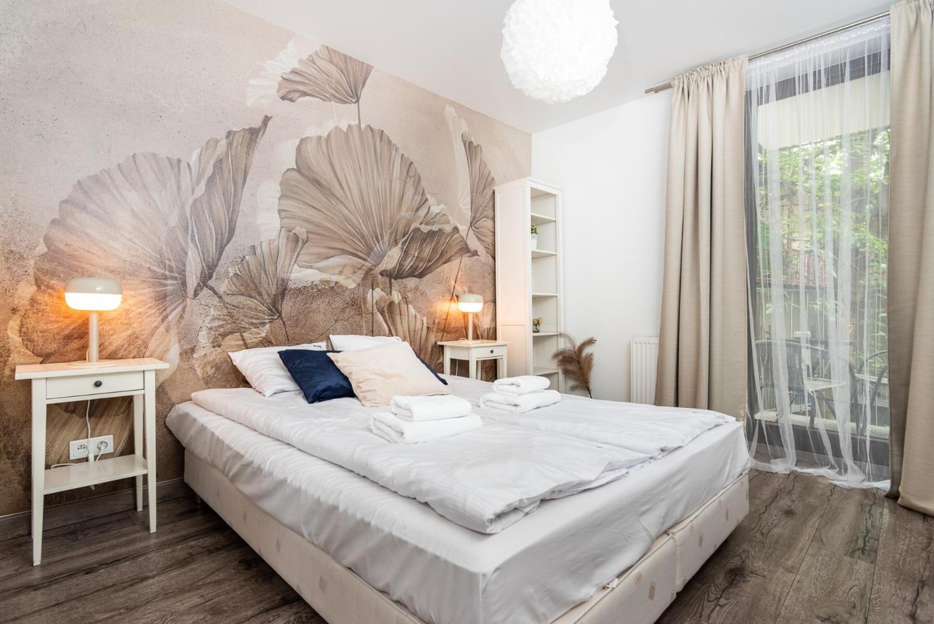 Blossom - Old Town Residence - By Upstairs Krakow Dış mekan fotoğraf